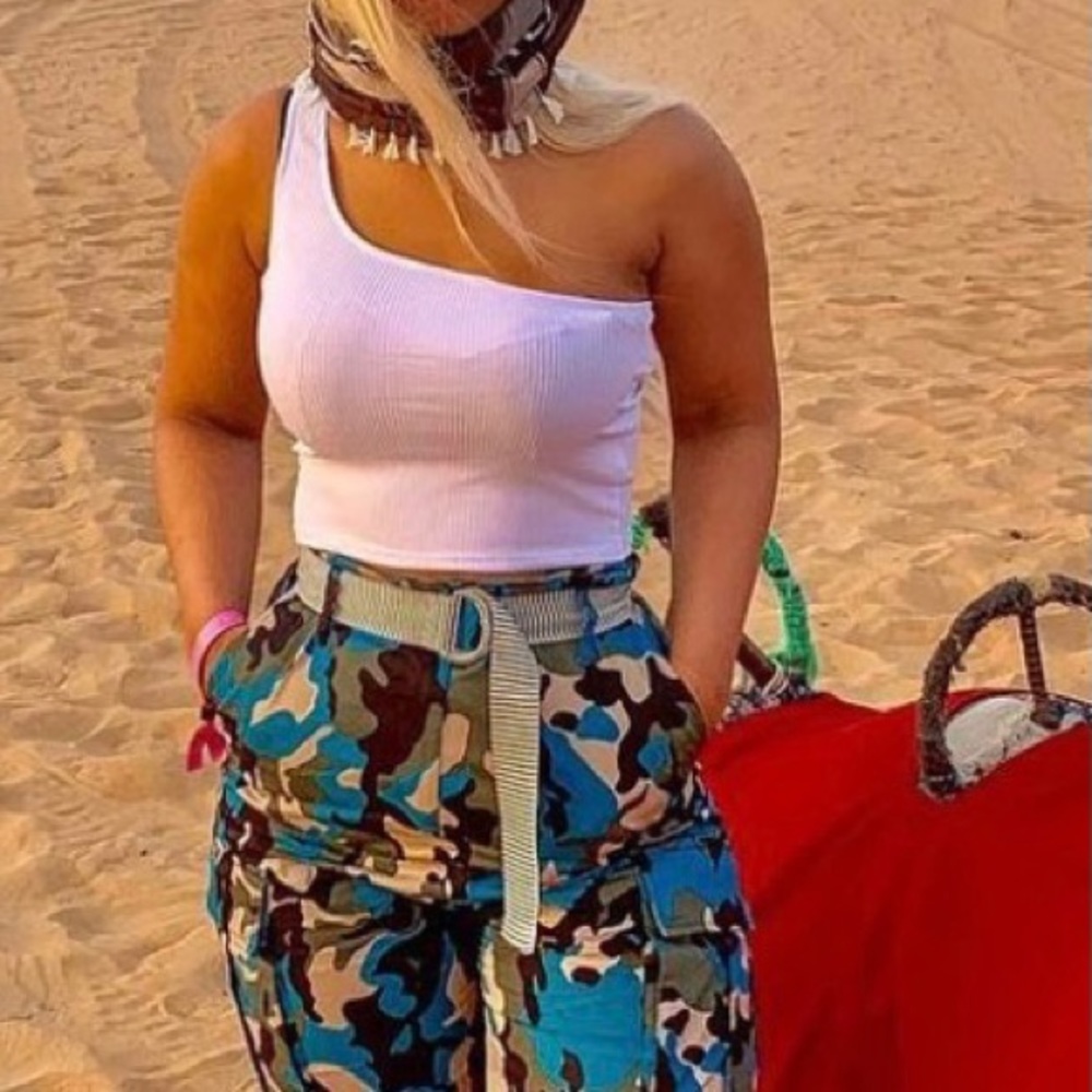 Army pants . Size Large - Picture 12 of 12